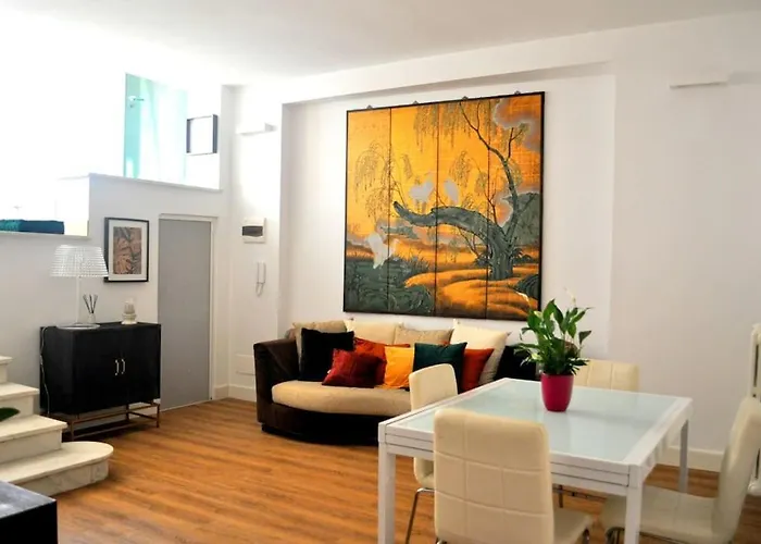 Casa Con Giardinetto Al Centro Di Daire
