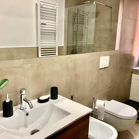 アパート Casa Con Giardinetto Al Centro Di *